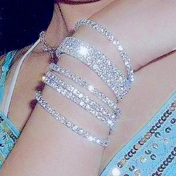 ❤️Seller’s Pick❤️ Sparkling 3 lines Rhinestones Bracelet - Picture 3 of 9